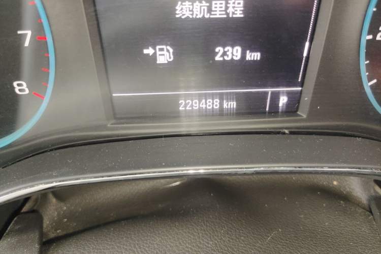Used Chevrolet Cruze 2018 320 Automatic Pioneer Sunroof Edition Odometer Close Up