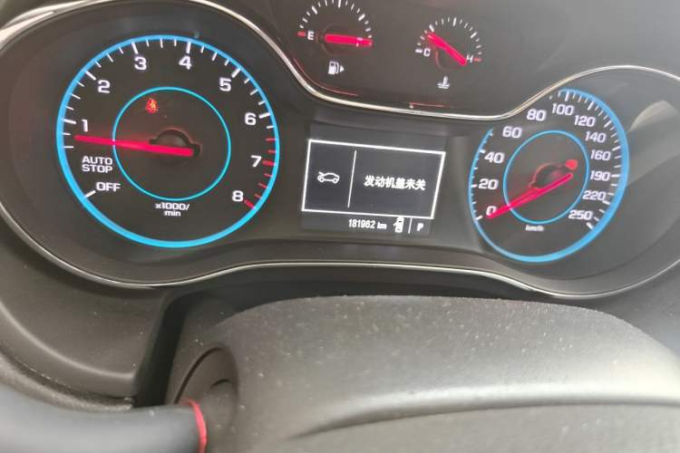 Used Chevrolet Cruze 2018 320 Automatic Pioneer Sunroof Edition Odometer Close Up