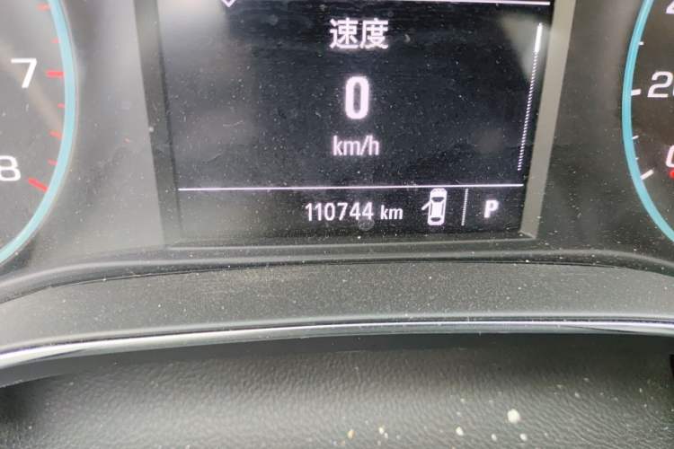 Used Chevrolet Cruze 2018 Redline 320 Automatic Pioneer Edition Odometer Close Up