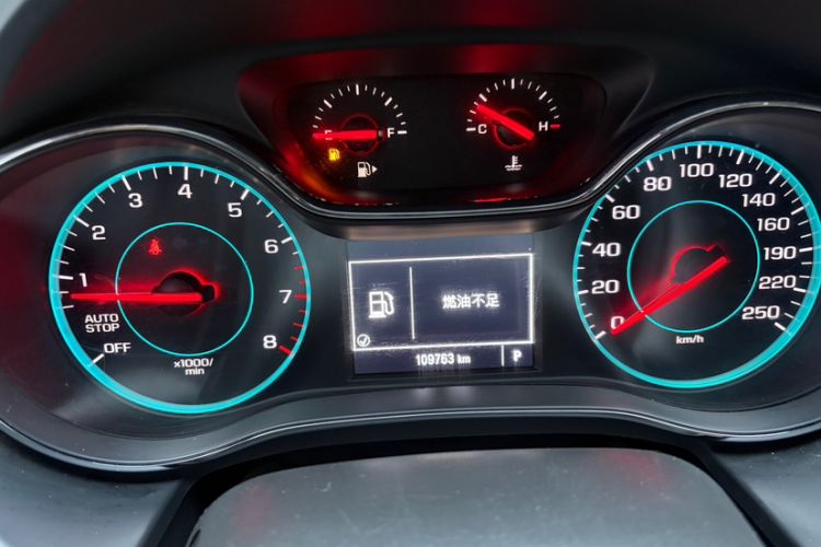 Used Chevrolet Cruze 2018 320 Automatic Pioneer Sunroof Edition Odometer Close Up