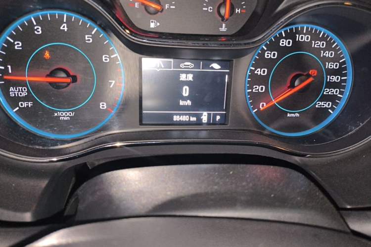 Used Chevrolet Cruze 2018 320 Automatic Pioneer Sunroof Edition Odometer Close Up