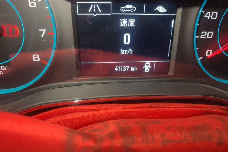 Used Chevrolet Cruze 2018 320 Manual Xuanfeng Edition Odometer Close Up