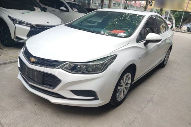 Used Chevrolet Cruze 2018 320 Automatic Pioneer Sunroof Edition