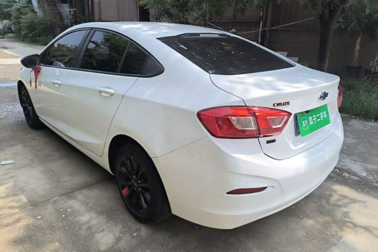 Used Chevrolet Cruze 2018 Redline 320 Automatic Pioneer Edition Rear Left 45 Deg