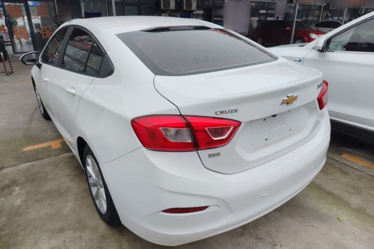 Used Chevrolet Cruze 2018 320 Automatic Pioneer Sunroof Edition Rear Left 45 Deg