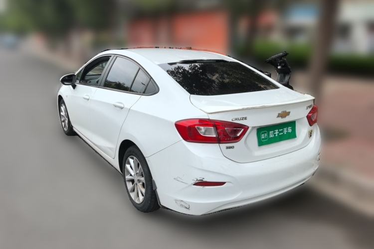 Used Chevrolet Cruze 2018 Hatchback 320 Manual Pioneer Edition Rear Left 45 Deg