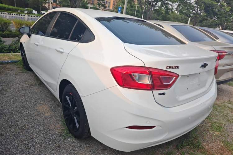 Used Chevrolet Cruze 2018 Redline 320 Automatic Pioneer Edition Rear Left 45 Deg
