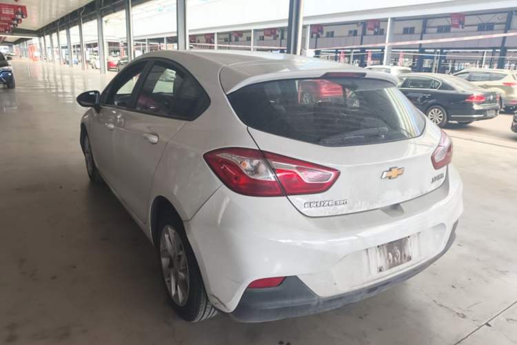 Used Chevrolet Cruze 2018 Hatchback 320 Automatic Pioneer Sunroof Edition Rear Left 45 Deg