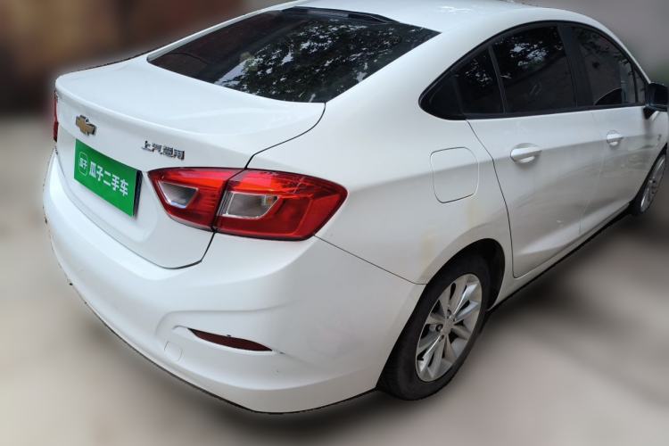 Used Chevrolet Cruze 2018 Hatchback 320 Automatic Pioneer Sunroof Edition Rear Right 45 Deg