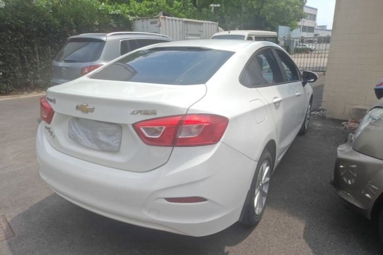 Used Chevrolet Cruze 2018 320 Automatic Pioneer Sunroof Edition Rear Right 45 Deg
