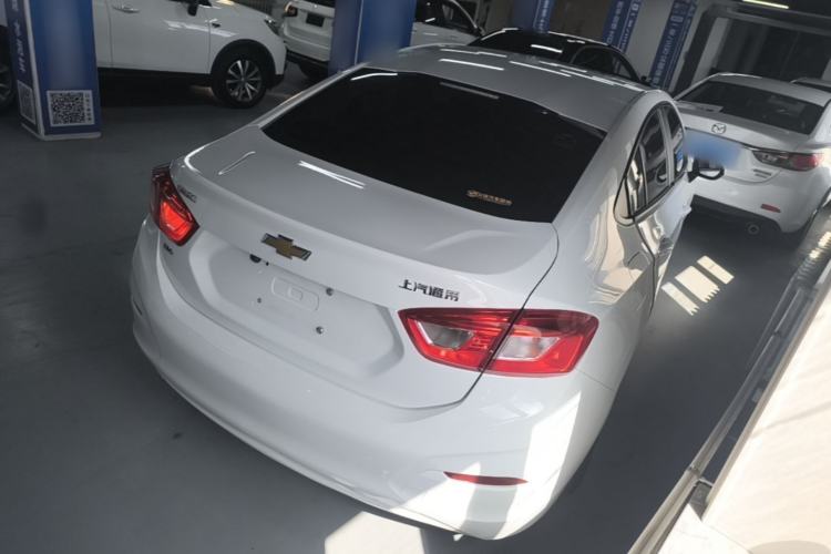 Used Chevrolet Cruze 2018 320 Automatic Pioneer Sunroof Edition Rear Right 45 Deg