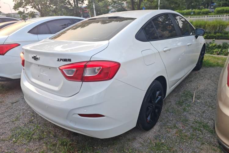 Used Chevrolet Cruze 2018 Redline 320 Automatic Pioneer Edition Rear Right 45 Deg