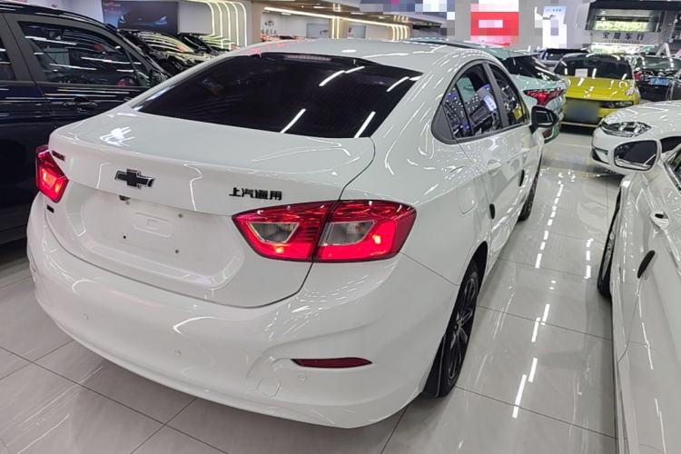 Used Chevrolet Cruze 2018 Redline 320 Automatic Pioneer Edition Rear Right 45 Deg