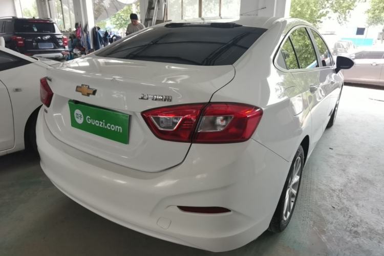 Used Chevrolet Cruze 2018 320 Automatic Pioneer Sunroof Edition Rear Right 45 Deg