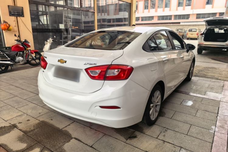 Used Chevrolet Cruze 2018 320 Automatic Pioneer Sunroof Edition Rear Right 45 Deg