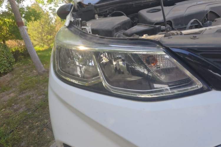 Used Chevrolet Cruze 2018 Redline 320 Automatic Pioneer Edition Right Front Headlight