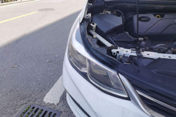 Used Chevrolet Cruze 2018 320 Automatic Pioneer Sunroof Edition Right Front Headlight