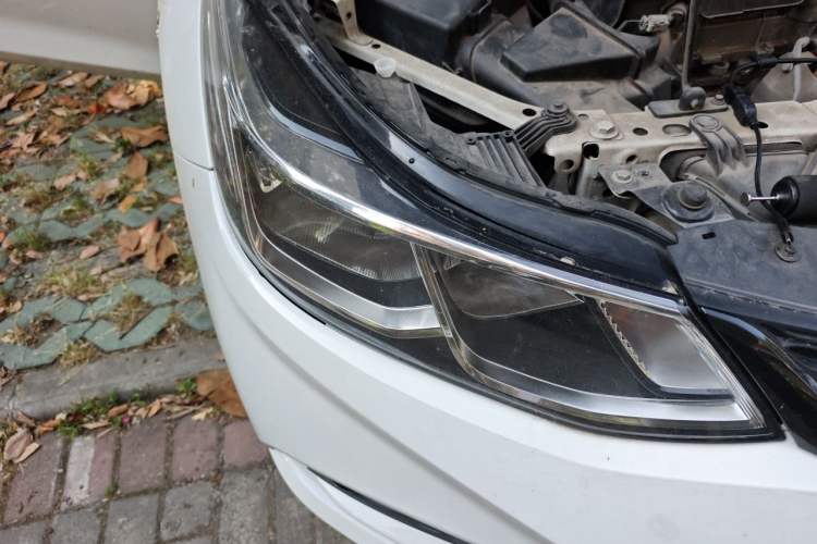 Used Chevrolet Cruze 2018 Redline 320 Automatic Xuanfeng Urban Edition Right Front Headlight