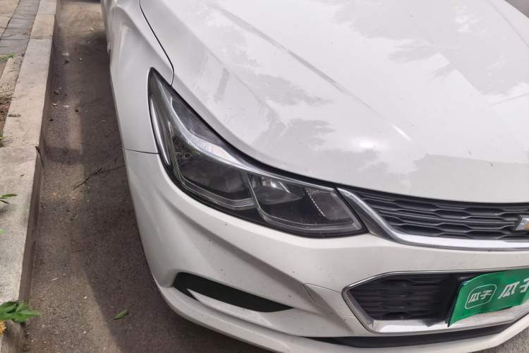 Used Chevrolet Cruze 2018 320 Automatic Pioneer Sunroof Edition Right Front Headlight