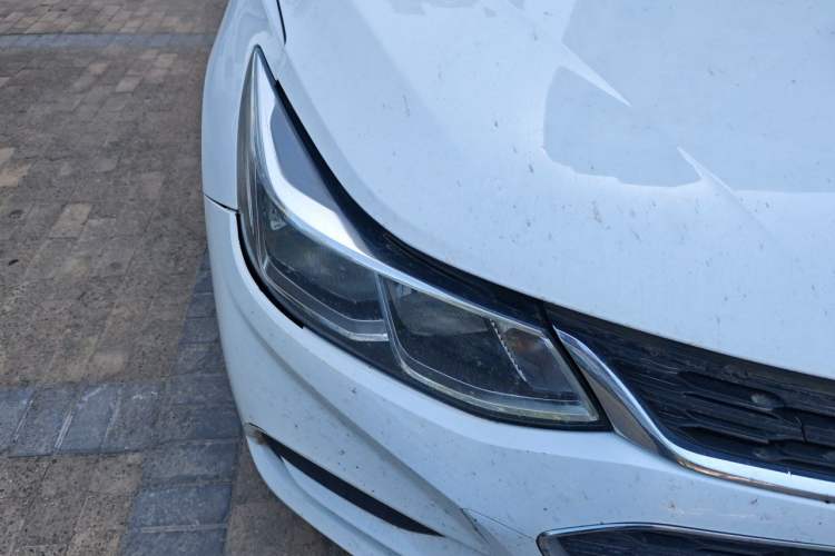 Used Chevrolet Cruze 2018 320 Automatic Pioneer Sunroof Edition Right Front Headlight