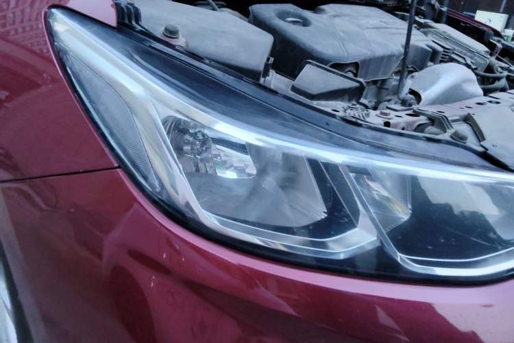 Used Chevrolet Cruze 2018 320 Automatic Pioneer Sunroof Edition Right Front Headlight