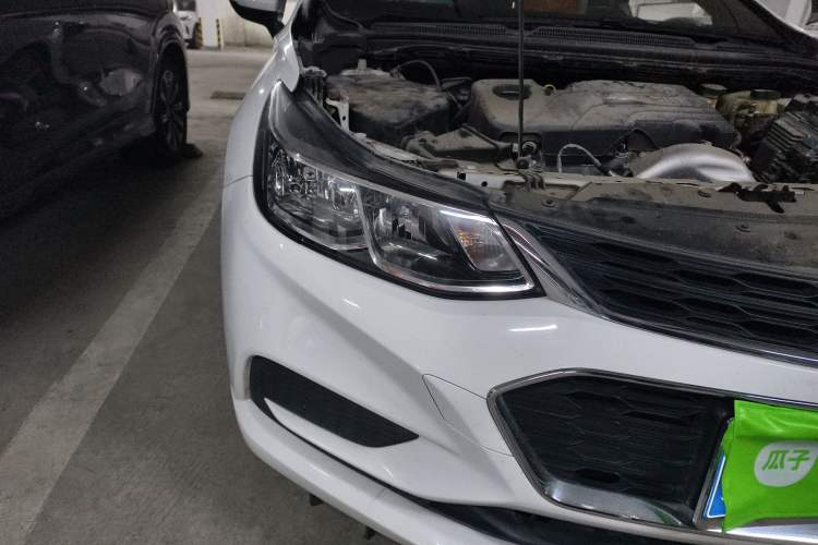 Used Chevrolet Cruze 2018 320 Automatic Pioneer Sunroof Edition Right Front Headlight