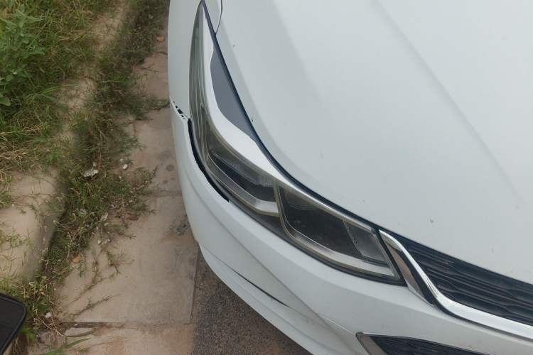 Used Chevrolet Cruze 2018 320 Automatic Pioneer Sunroof Edition Right Front Headlight
