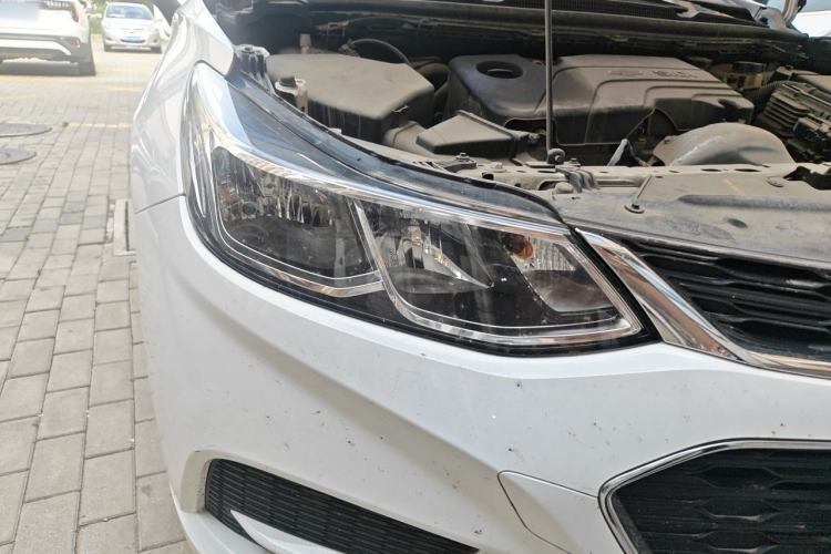 Used Chevrolet Cruze 2018 Revised Version 320 Automatic Pioneer Edition Right Front Headlight