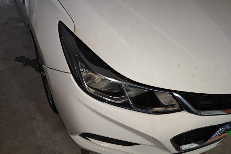 Used Chevrolet Cruze 2018 320 Automatic Pioneer Sunroof Edition Right Front Headlight