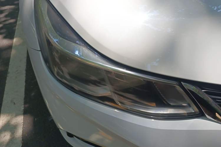Used Chevrolet Cruze 2018 320 Automatic Pioneer Sunroof Edition Right Front Headlight
