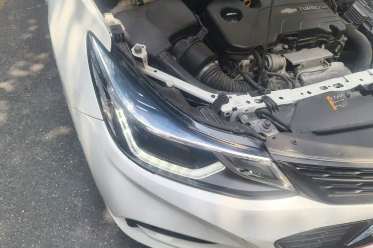 Used Chevrolet Cruze 2018 Redline 330T Dual-Clutch Flagship Edition Right Front Headlight