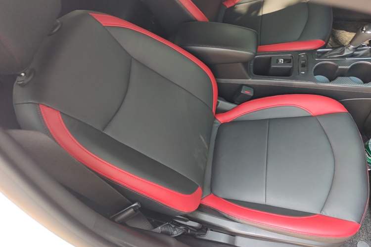 Used Chevrolet Cruze 2018 320 Automatic Pioneer Sunroof Edition Right Front Seat
