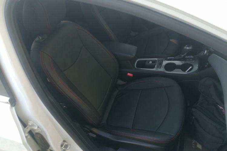 Used Chevrolet Cruze 2018 320 Automatic Pioneer Sunroof Edition Right Front Seat