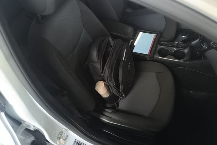 Used Chevrolet Cruze 2018 320 Automatic Pioneer Sunroof Edition Right Front Seat