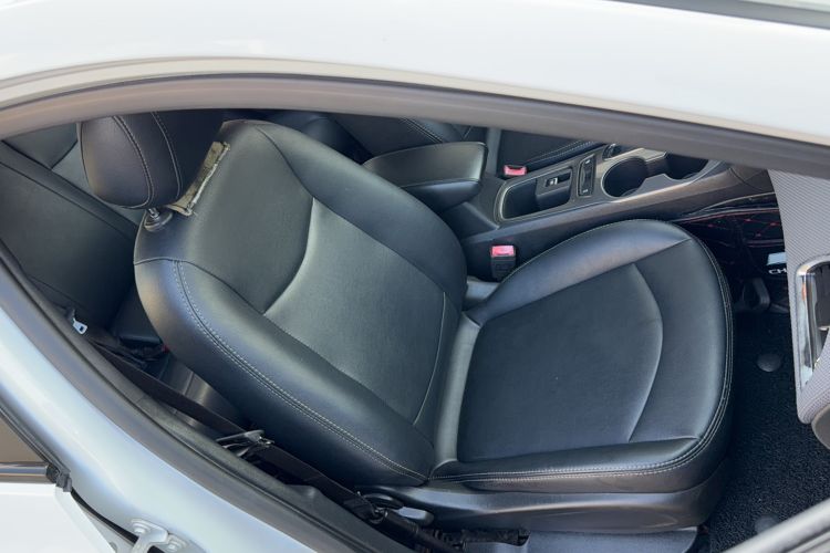 Used Chevrolet Cruze 2018 320 Automatic Pioneer Sunroof Edition Right Front Seat