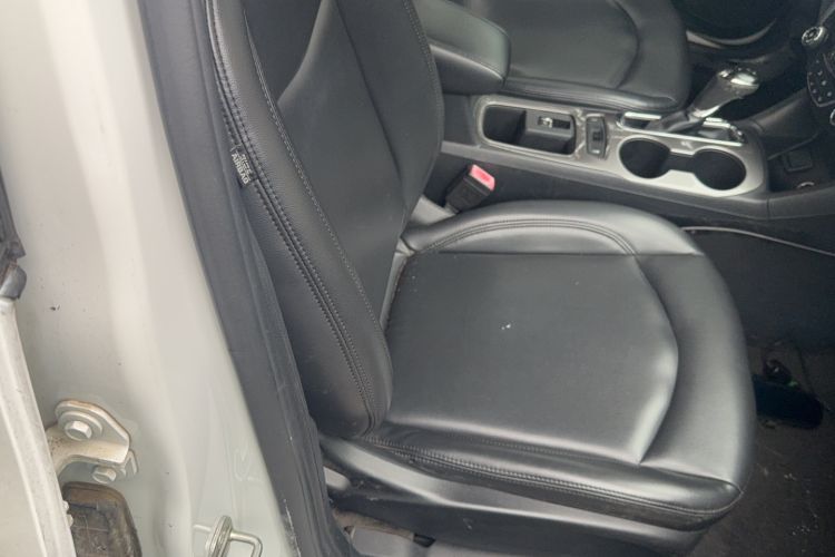 Used Chevrolet Cruze 2018 320 Automatic Pioneer Sunroof Edition Right Front Seat