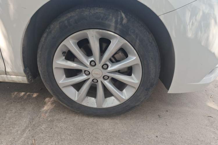 Used Chevrolet Cruze 2018 320 Automatic Xuanfeng Edition Right Front Wheel Hub
