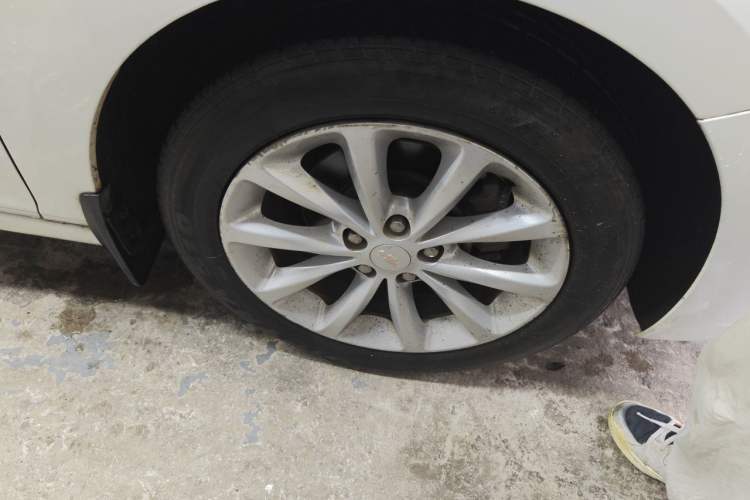 Used Chevrolet Cruze 2018 320 Manual Xuanfeng Edition Right Front Wheel Hub