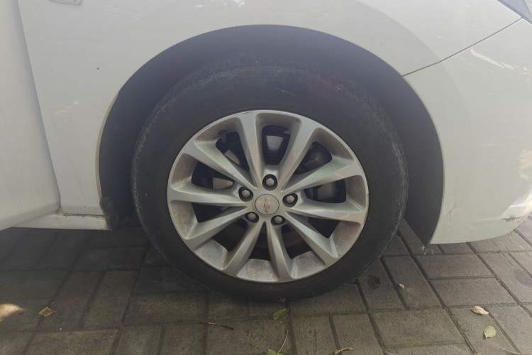 Used Chevrolet Cruze 2018 320 Automatic Xuanfeng Urban Edition Right Front Wheel Hub