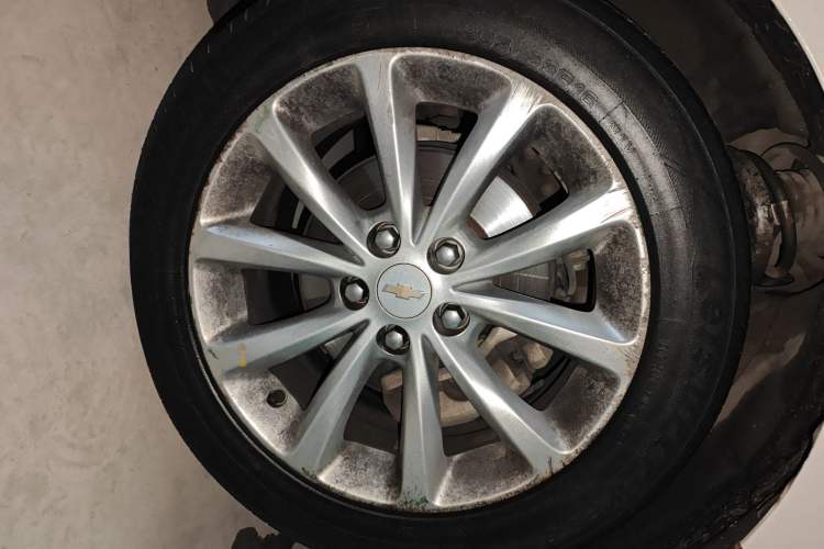 Used Chevrolet Cruze 2018 320 Automatic Pioneer Sunroof Edition Right Front Wheel Hub