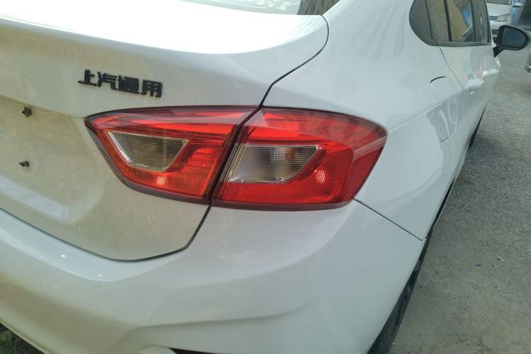 Used Chevrolet Cruze 2018 Redline 320 Automatic Pioneer Edition Right Rear Taillight