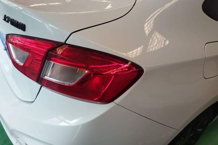 Used Chevrolet Cruze 2018 Redline 320 Automatic Pioneer Edition Right Rear Taillight