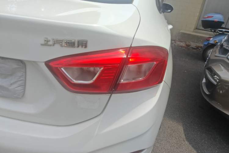Used Chevrolet Cruze 2018 320 Automatic Pioneer Sunroof Edition Right Rear Taillight