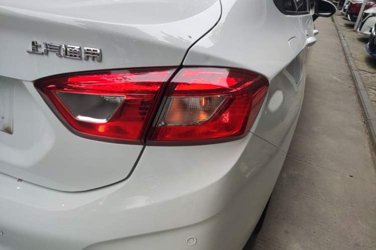 Used Chevrolet Cruze 2018 320 Automatic Pioneer Sunroof Edition Right Rear Taillight