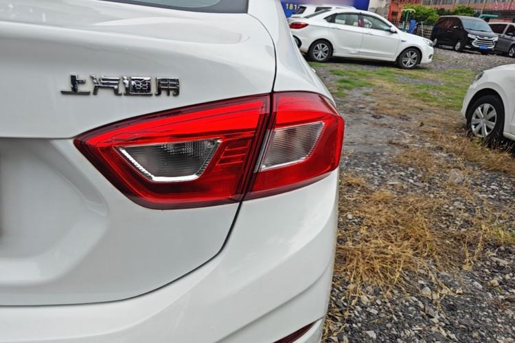 Used Chevrolet Cruze 2018 320 Automatic Pioneer Sunroof Edition Right Rear Taillight