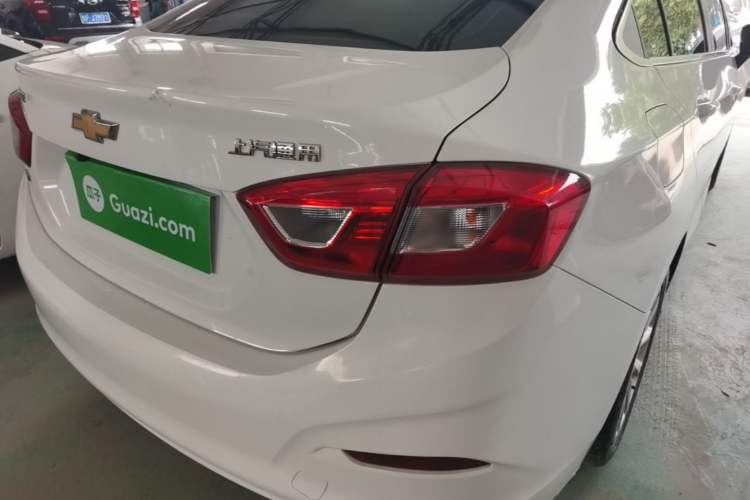 Used Chevrolet Cruze 2018 320 Automatic Pioneer Sunroof Edition Right Rear Taillight