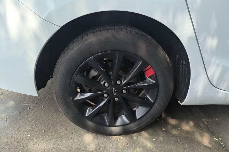 Used Chevrolet Cruze 2018 Redline 320 Automatic Pioneer Edition Right Rear Wheel Hub