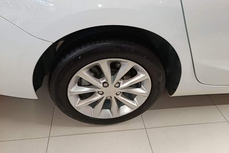Used Chevrolet Cruze 2018 320 Automatic Xuanfeng Urban Edition Right Rear Wheel Hub