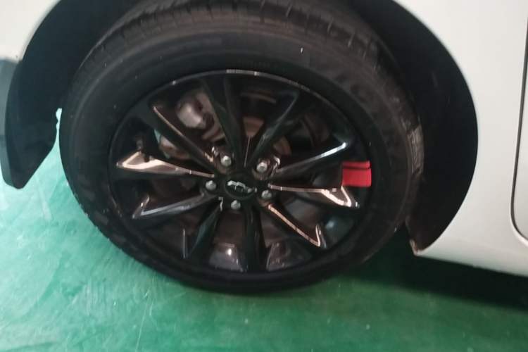 Used Chevrolet Cruze 2018 Redline 320 Automatic Pioneer Edition Right Rear Wheel Hub