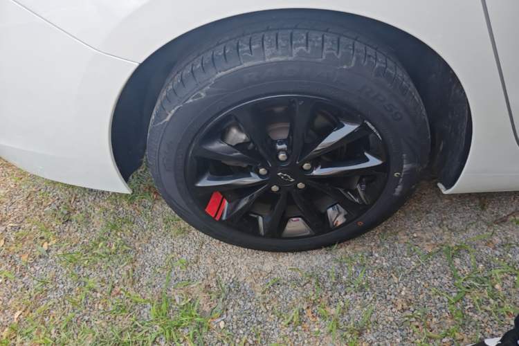 Used Chevrolet Cruze 2018 Redline 320 Automatic Pioneer Edition Right Rear Wheel Hub